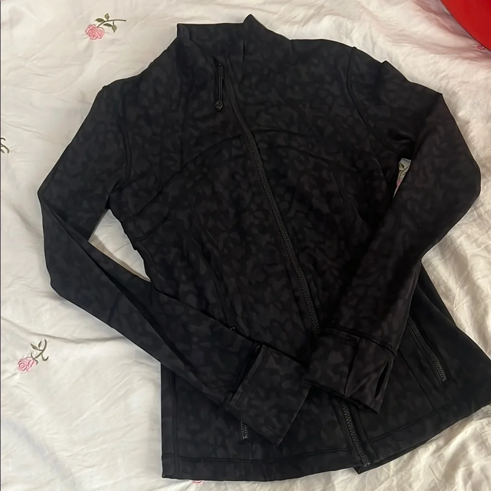 Lululemon Camo Cheetah Define Jacket - Picture 3 of 7